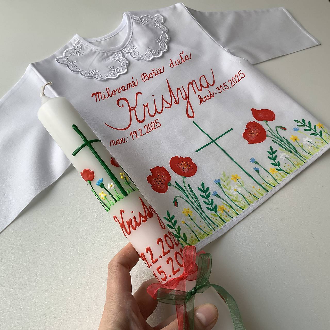 Ručne maľovaná krstná svieca s personalizáciou – 35 cm, biely vosk (v zlatej)