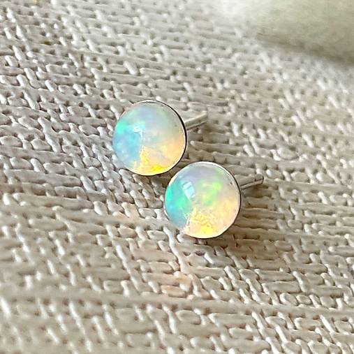 Rainbow Welo Opal AG925 Earrings / Strieborné náušnice s opálmi welo E013