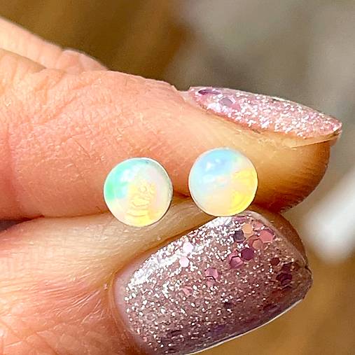 Rainbow Welo Opal AG925 Earrings / Strieborné náušnice s opálmi welo E013