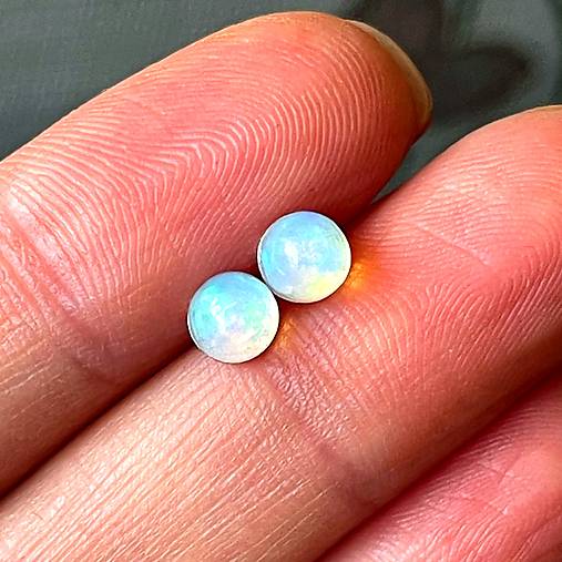 Rainbow Welo Opal AG925 Earrings / Strieborné náušnice s opálmi welo E013
