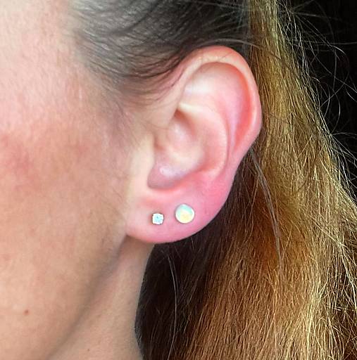 Rainbow Welo Opal AG925 Earrings / Strieborné náušnice s opálmi welo E013