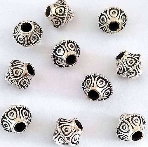 Kovová korálka 6,5x6mm-1ks