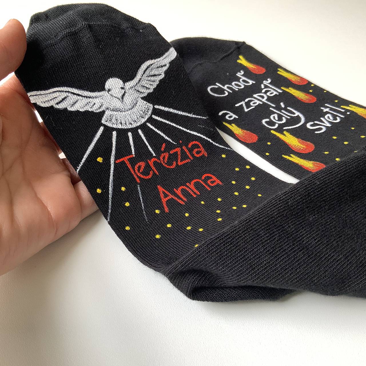 Maľované ponožky k sviatosti birmovania (bez dátumu)