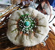 Brošne - plstená vyšívaná brošňa maxi kvietok elegancia - Výpredaj všetkého! - 17556387_