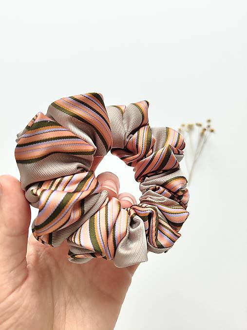 Basic MAXI scrunchie (Pestrofarebná)