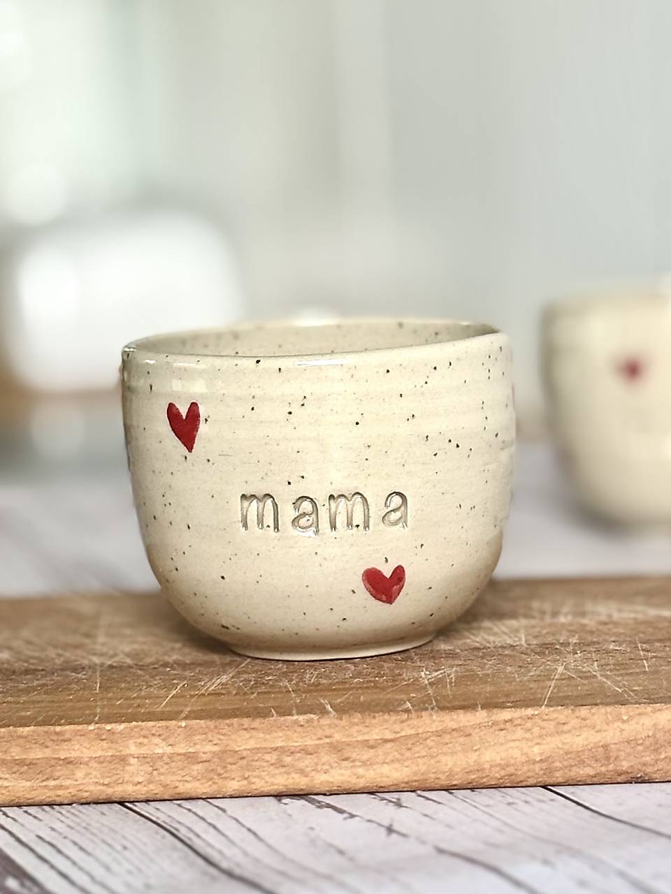 Pohárik MAMA Love na bodkovanej hline