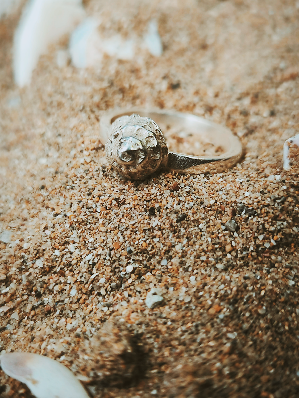 Strieborný prsteň mušľa 