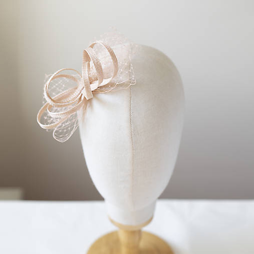 Ozdoby do vlasov - Ružový fascinátor, elegantná ozdoba do vlasov na svadbu - 17561466_