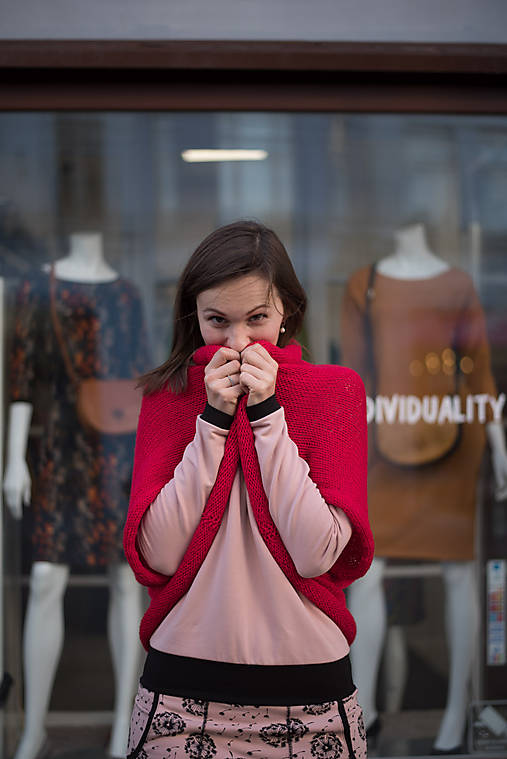 Vesty - Pletená vesta - malinová - 17562699_