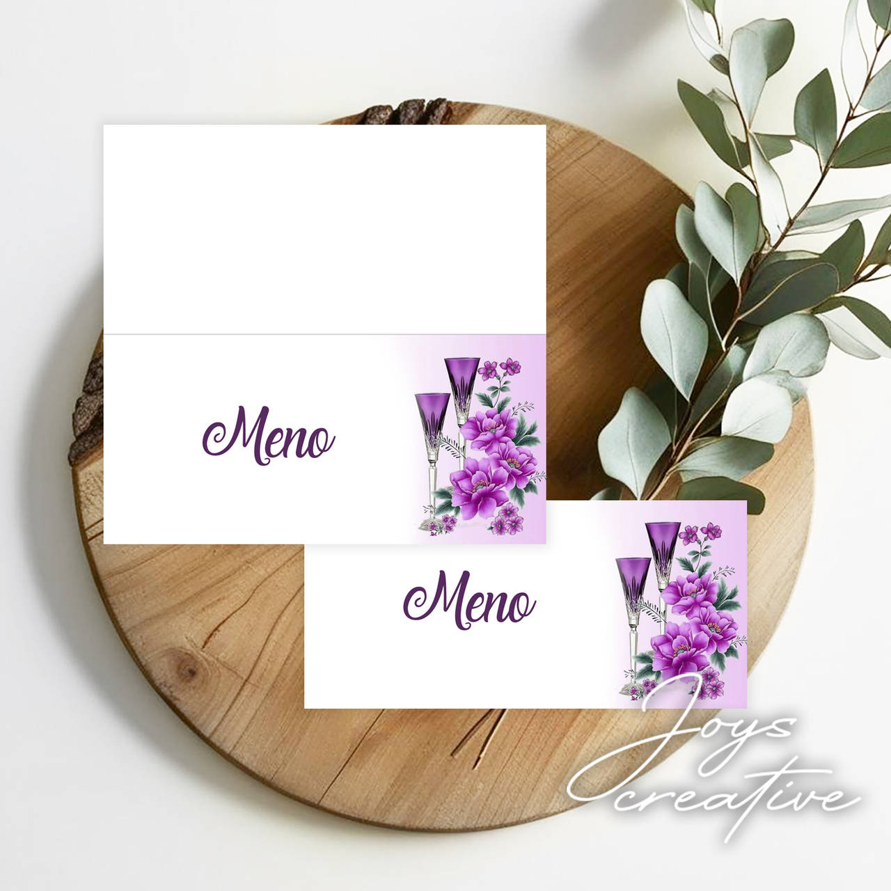 Menovky s pohármi sektu a kvetinami