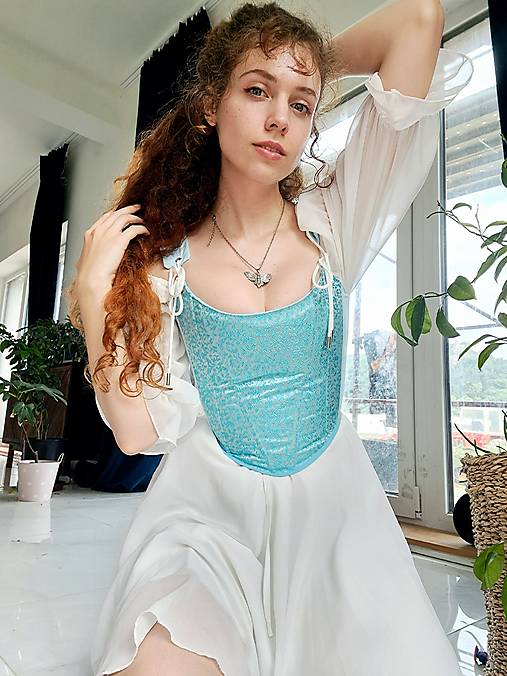 Korzet Popoluška