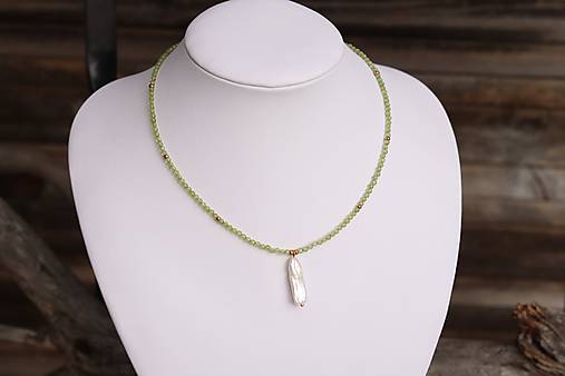 Choker olivín s Keshi perlou