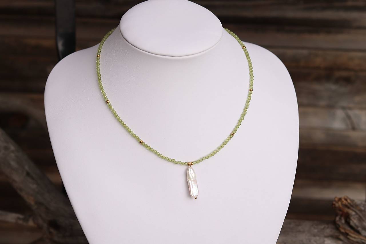 Choker olivín s Keshi perlou