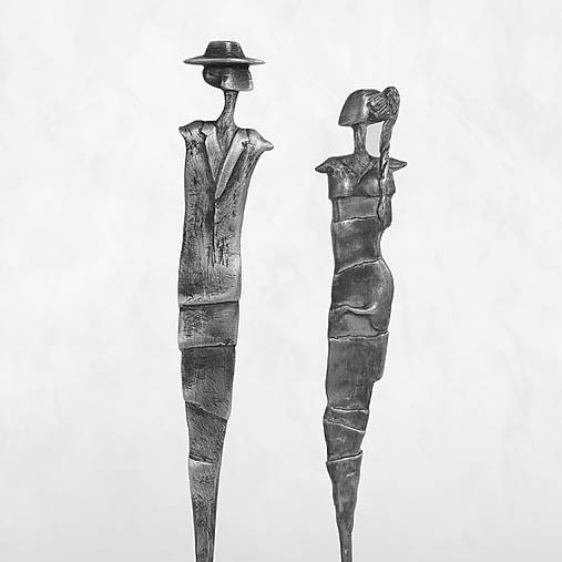 Sochy - Elegán a Dievča s vrkočom – socha, sochy, kov, žena, muž, svadobný dar, svatba, malá socha - 17569679_