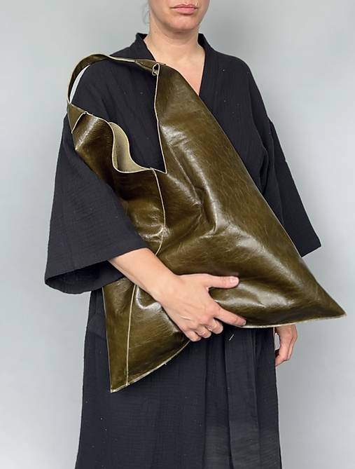 Kabelky - TRIANGEL OLIVE kožená kabeka - 17568776_
