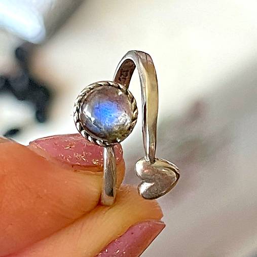 Heart Natural Labradorite Ag925 Ring / Strieborný prsteň s labradoritom E001