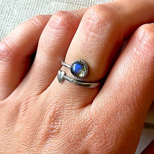 Heart Natural Labradorite Ag925 Ring / Strieborný prsteň s labradoritom E001
