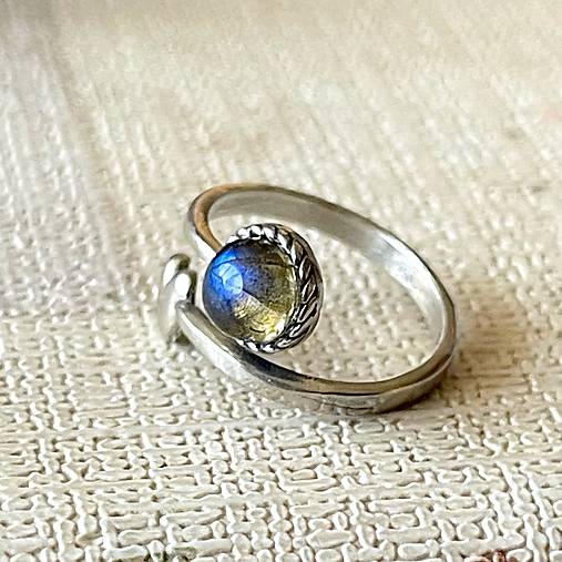 Heart Natural Labradorite Ag925 Ring / Strieborný prsteň s labradoritom E001