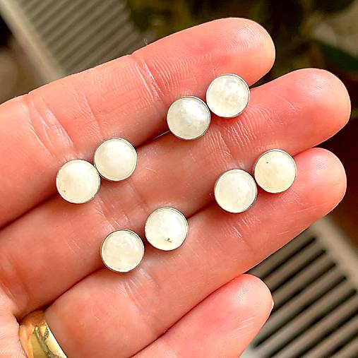SUPER CENA Moonstone Silver Ag925 Stud Earrings / Strieborné náušnice s mesačným kameňom E055