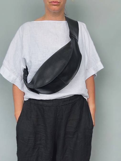 Kabelky - HOBO BAG mini čierna kožená kabelka - 17570403_