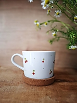  - Porcelánový hrnček Čerešne  - 17574438_