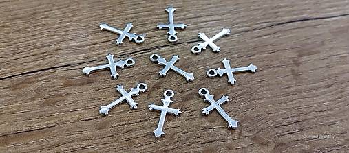 Komponenty - Prívesok Krížik 12 x 19 mm - Strieborný - 17574861_