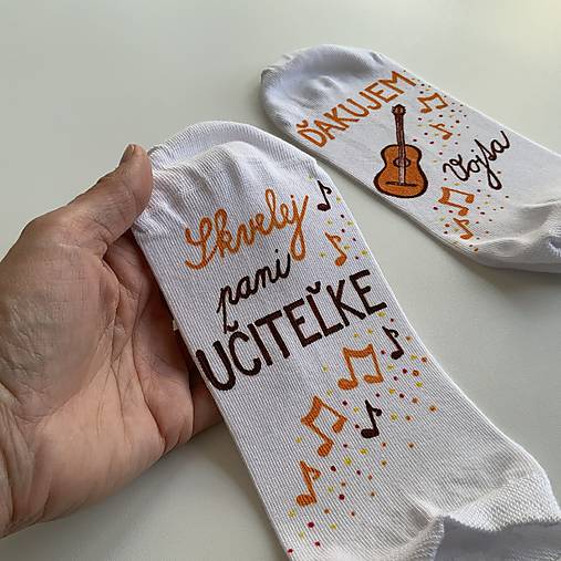 Maľované pre najlepšiu UČITEĽKU gitary (biele členkové)
