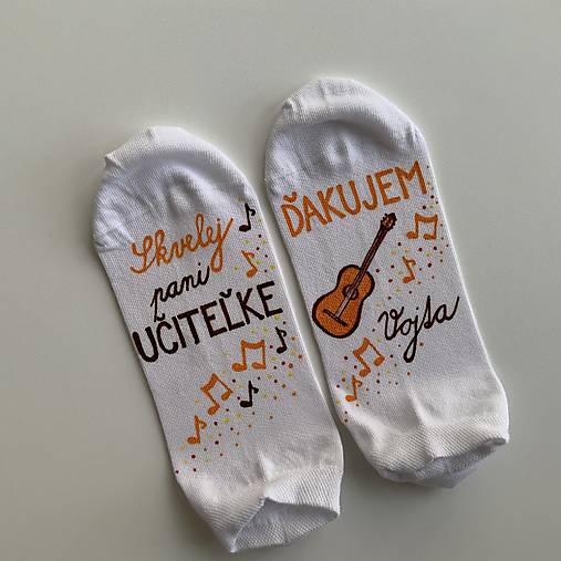 Maľované pre najlepšiu UČITEĽKU gitary (biele členkové)