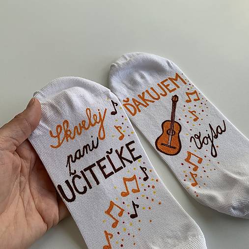 Maľované pre najlepšiu UČITEĽKU gitary (biele členkové)