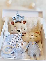 Hračky - Mojkáčik Macík ,spinkací Macík,nákrčník , ušká a korunka pre princa  - 17577078_