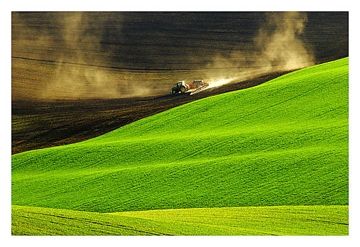 Fotografie - Pri práci - 17578209_