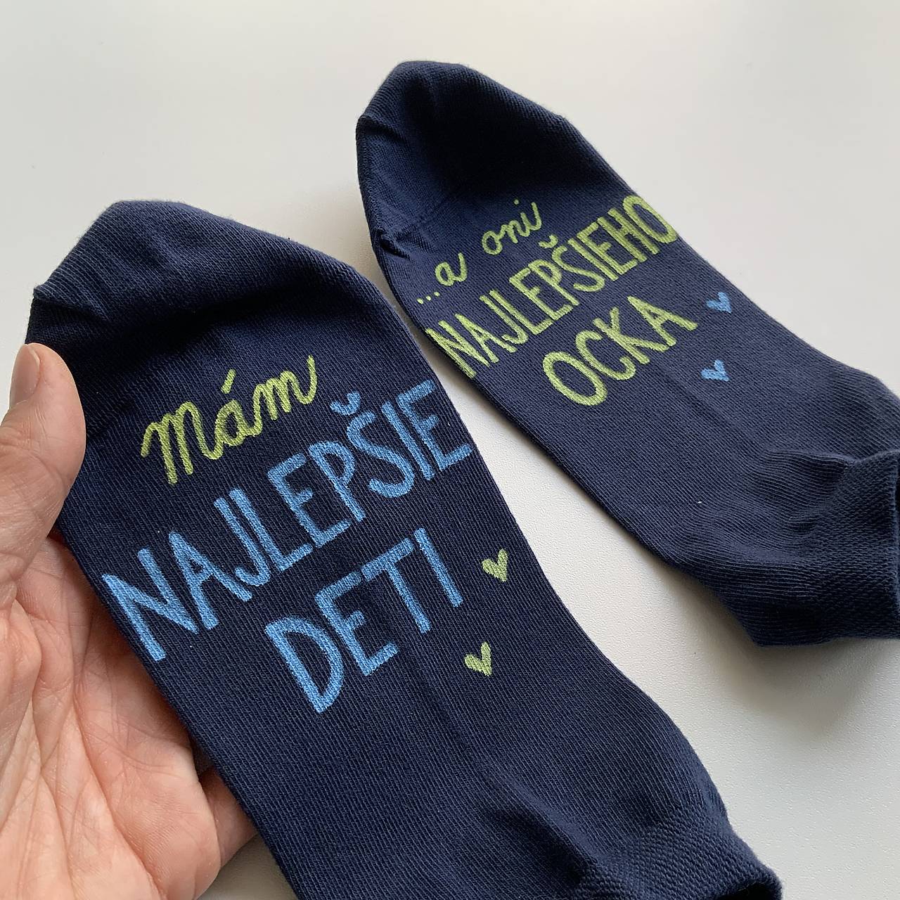 Maľované ponožky pre najlepšieho ocka, ktorý má najlepšie deti (čierne/tmavomodré členkové)
