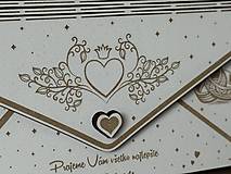 Papiernictvo - BIELA Drevená svadobná obálka na peniaze   - 17579047_