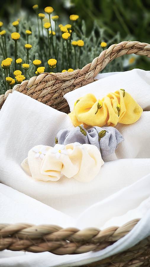 Ozdoby do vlasov - Scrunchie vyšívaná spona - 17580651_