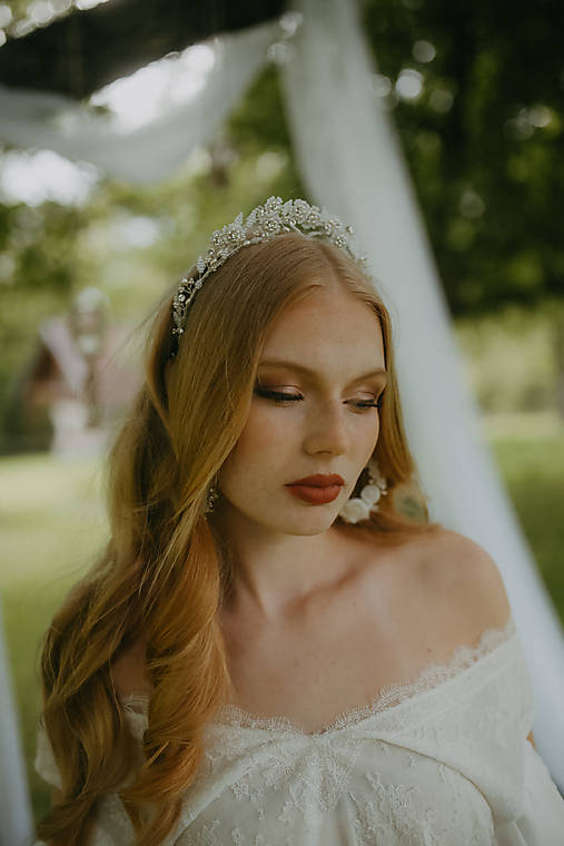 Svadobná čipkovaná korunka/tiara