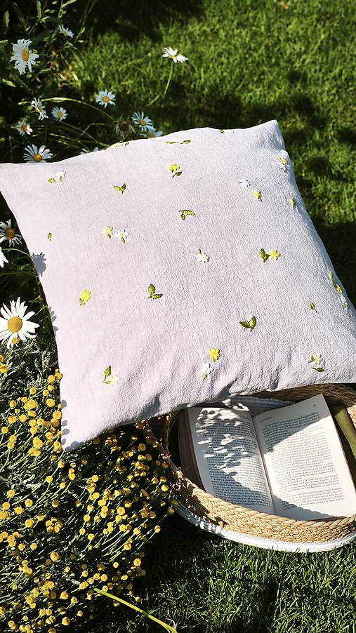 Úžitkový textil - V plnom kvete - vyšívaný poťah na vankúš - 100% ľan - 17583306_