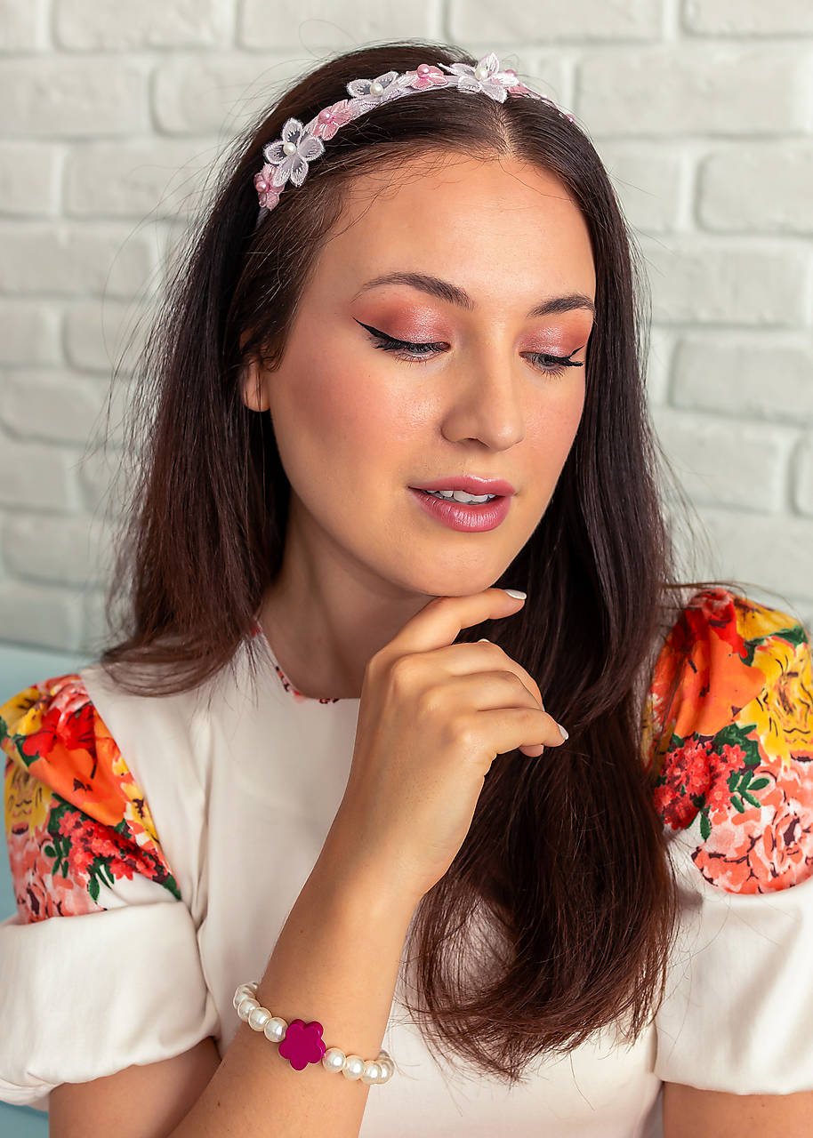 Florum RES - iné doplnky  (Perlový náramok s fuchsiovými drevenými kvietkami)