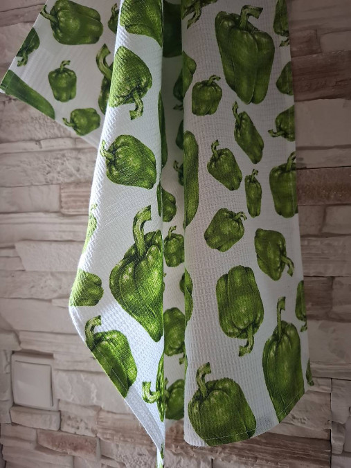 Úžitkový textil - Kuchynská utierka ,,papriky na bielej" - 17586097_
