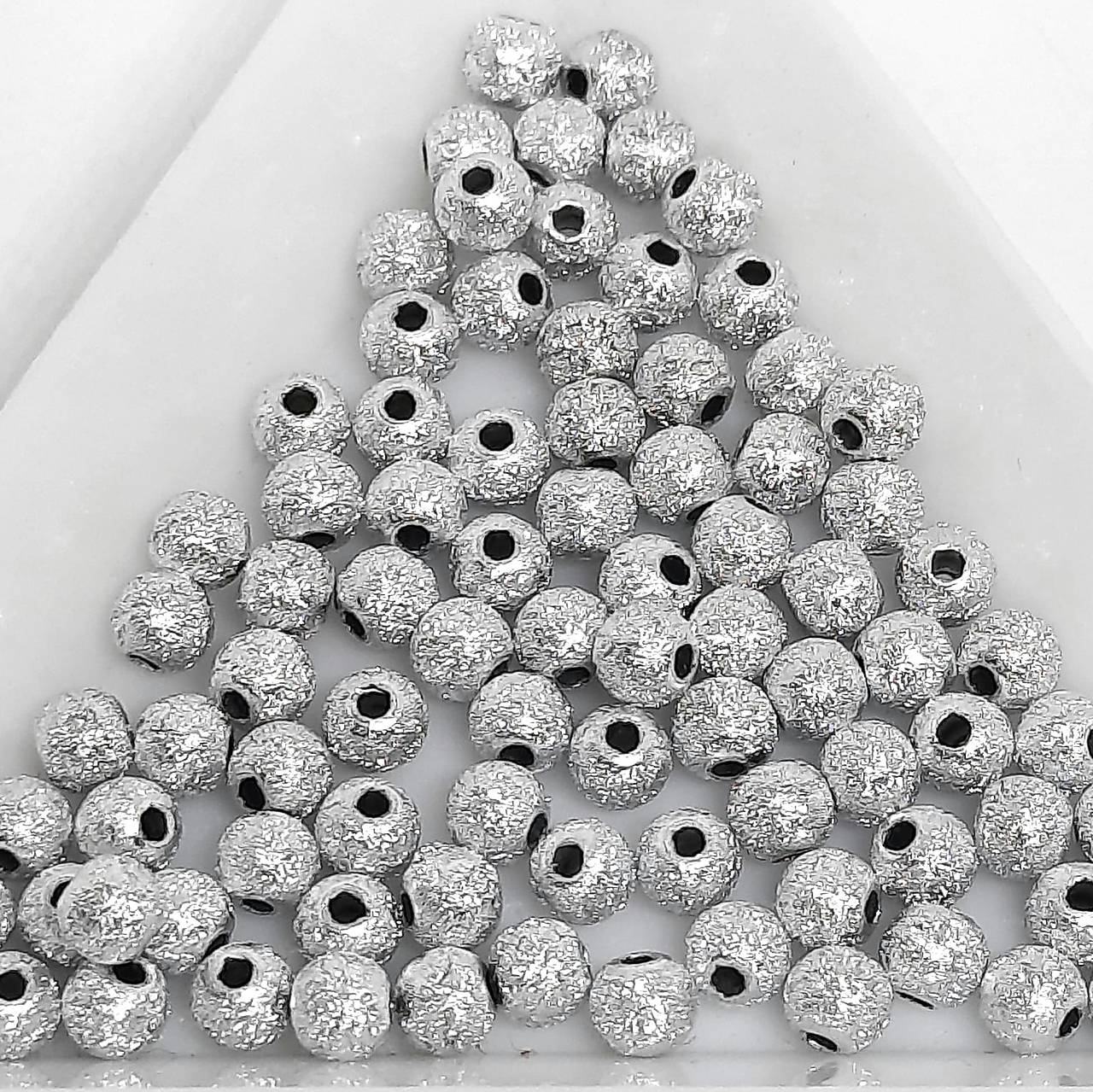 Zvrásnené akrylové korálky-1ks