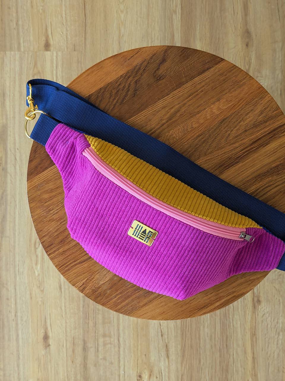 Menčestrová ľadvinka ružovomodrá