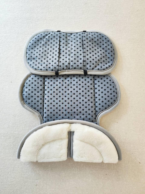 Detský textil - Vlnienka podložka do autosedačky Cybex Aton 5 100% Merino top super wash Natural Bodka tmavo šedá - 17589547_