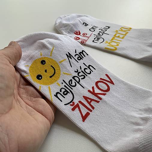Maľované ponožky pre Najlepšiu PANI UČITEĽKU, ktorá má najlepších žiakov (So slniečkom)