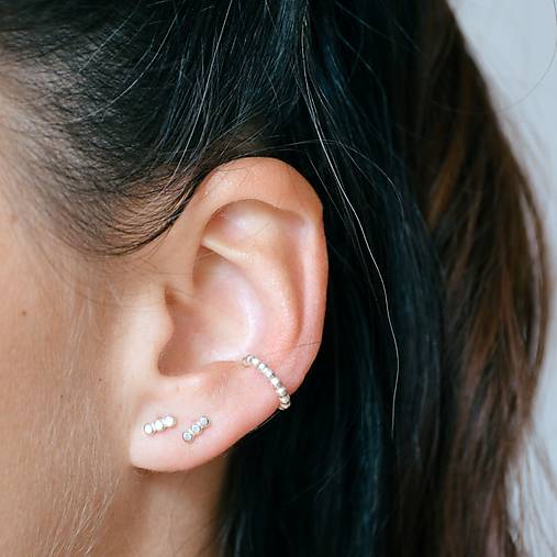 Náušnice - Strieborná perličková záušnica - šperk bez nutnosti piercingu - 17589977_