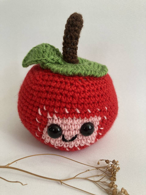 Hračky - háčkované jabĺčko - 17590496_