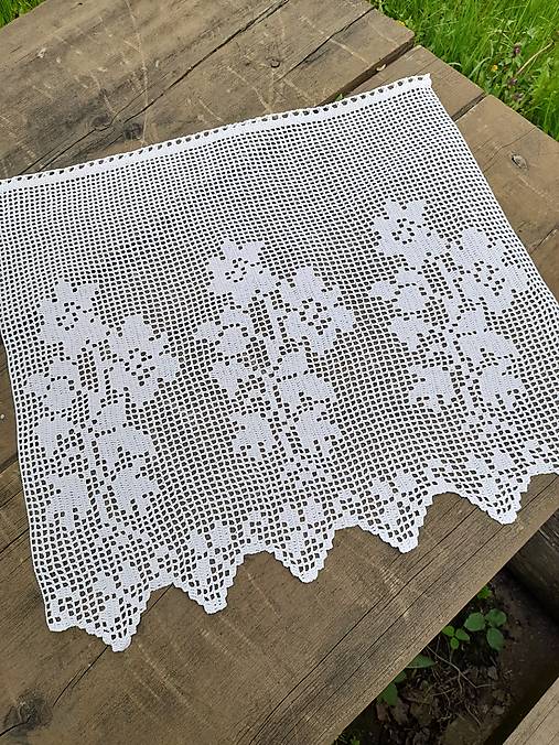 Úžitkový textil - háčkovaná záclonka - 17592200_