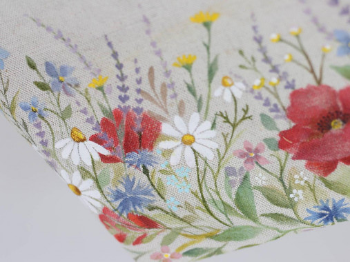 Handmade crossbody kabelka – ručne maľovaný kvetinový motív – štýlový doplnok na leto pre ženu