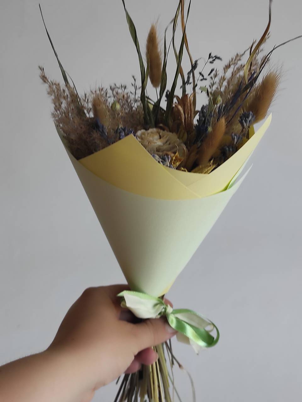 Menšia kytička pestrých sušených kvietkov, vhodná ako DARČEK (Zelená)