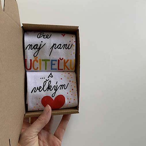 Maľované ponožky pre PANI UČITEĽKU s veľkým ❤️ (+ meno pani učiteľky)