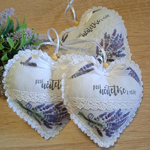 Dekorácie - Srdiečko  pre pani učiteľku-levandulovééé - 17595174_