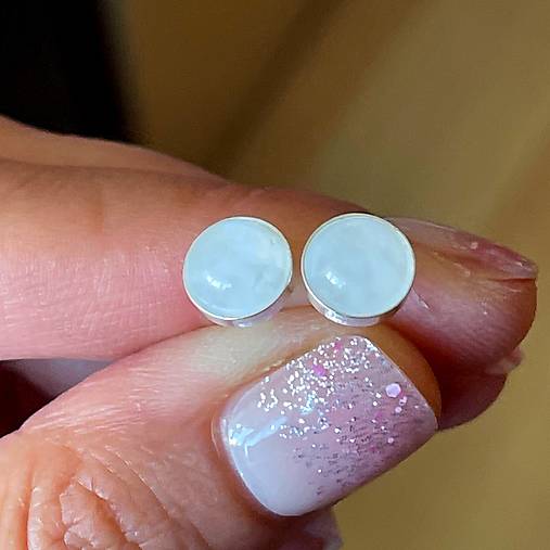 SUPER CENA Moonstone Silver Ag925 Stud Earrings / Strieborné náušnice s mesačným kameňom E055